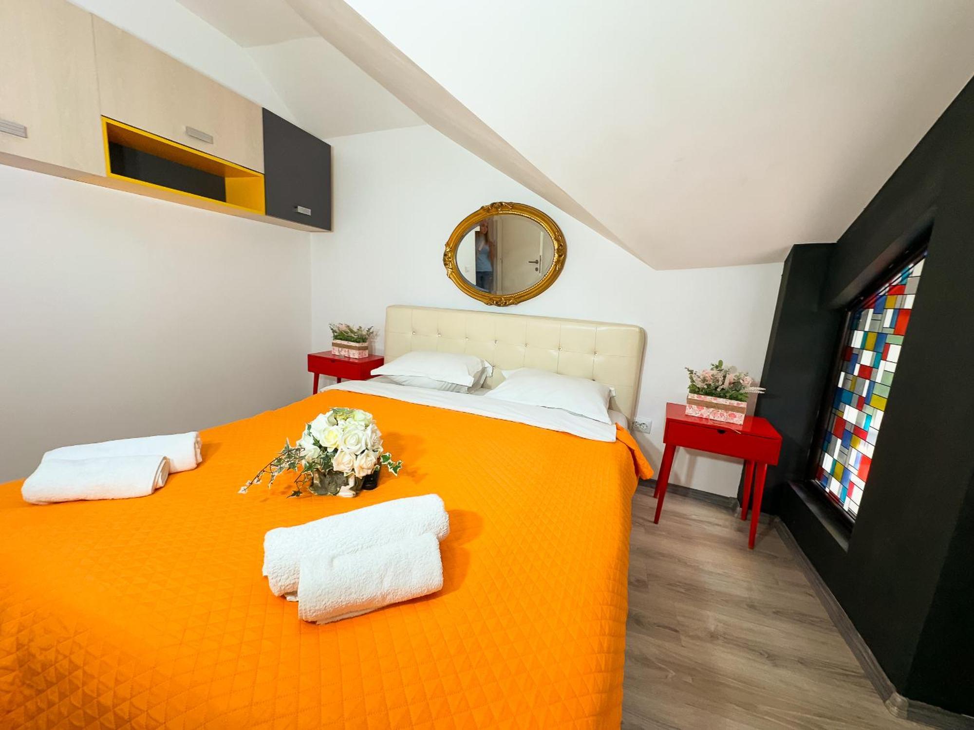 The Vintage - Wonderful Apartment In Best Location Craiova Exterior photo